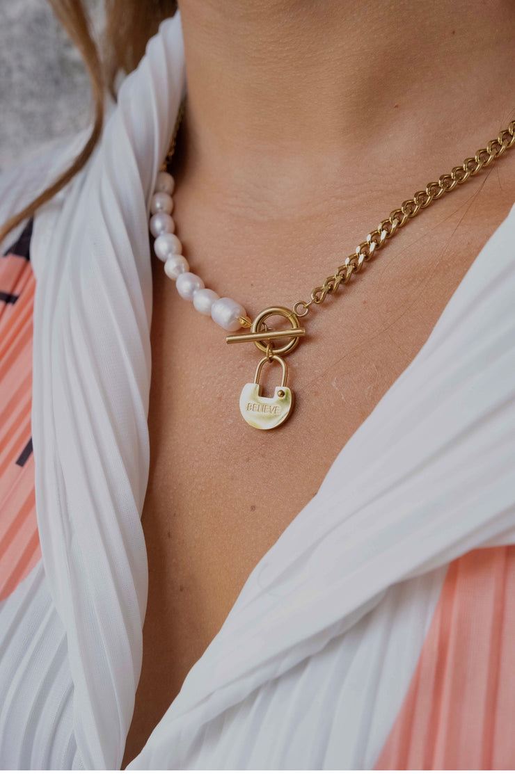 Believe lock necklace